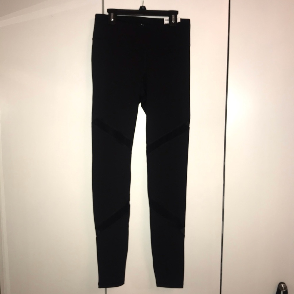 Old navy mesh trim compression leggings